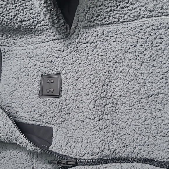 Under Armour Legacy Sherpa Gray and Black Jacket - Picture 3 of 8